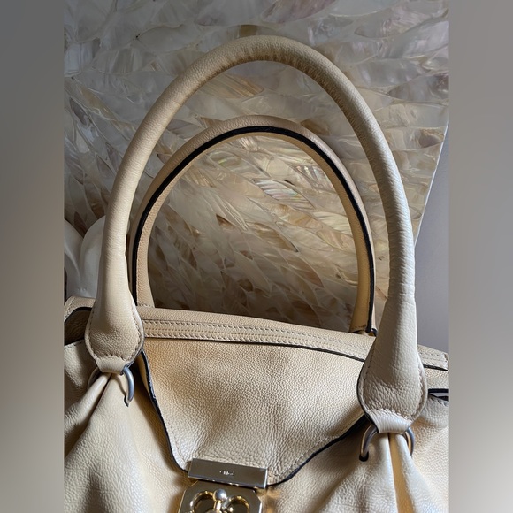 CHLOE Elsie Shoulder Bag in Leather with Gold Tone Turn Lock and Hardware - Picture 3 of 16